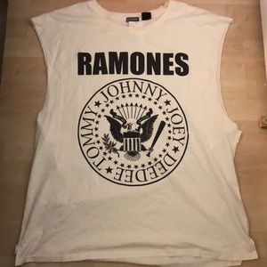 H&M’s Light Cream Men’s Muscle Tank